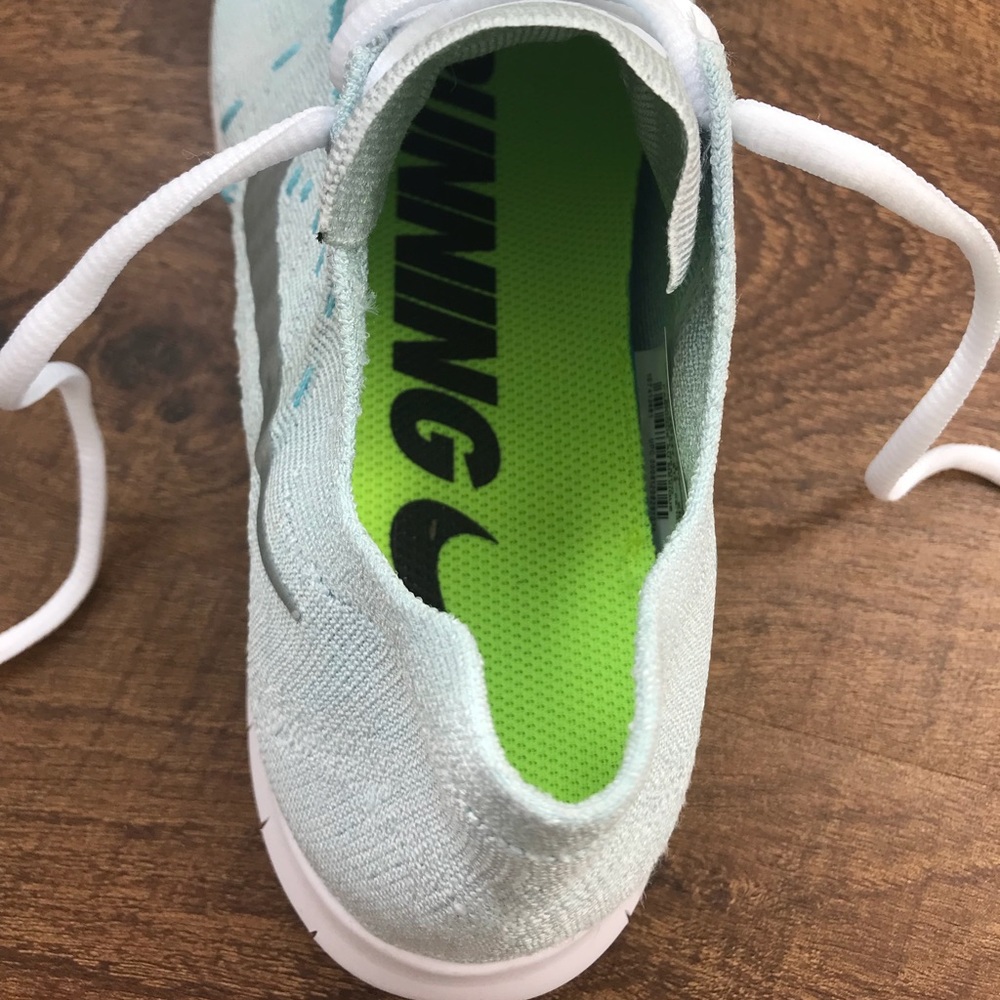 NWT Nike Free Run Flyknit 2017 Pure Platinum WMNS - Picture 6 of 7